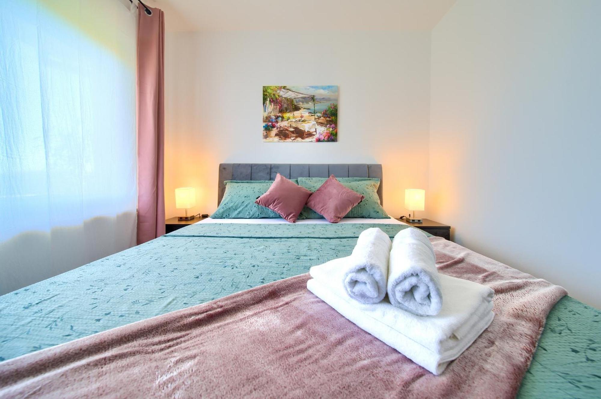 Apartment Lela Krk Town Buitenkant foto