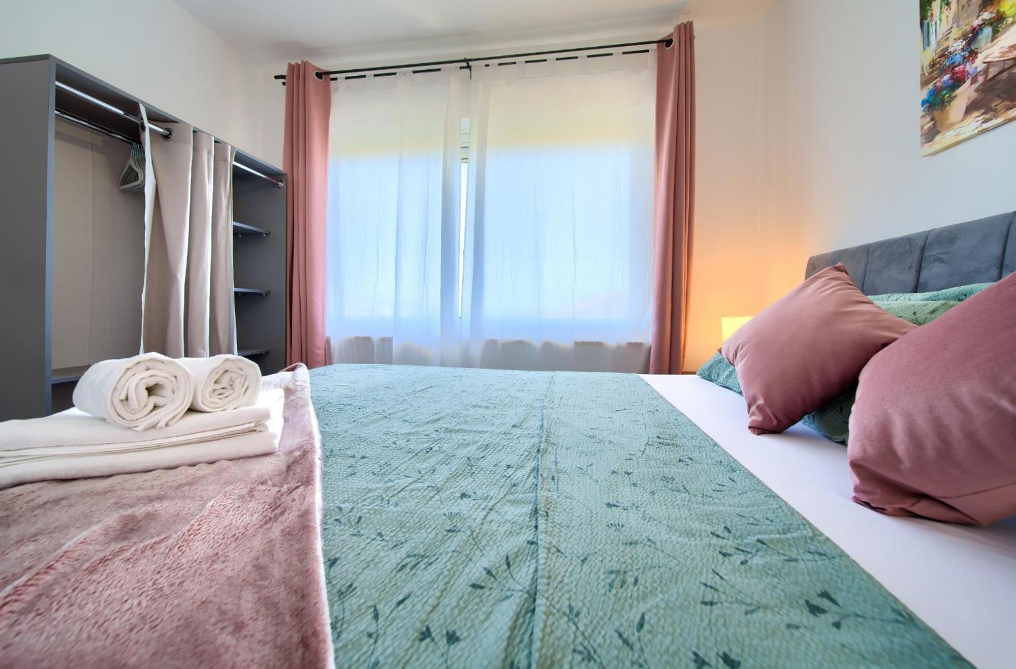 Apartment Lela Krk Town Buitenkant foto